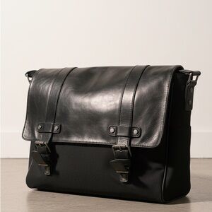 Kenneth Cole leather messenger bag